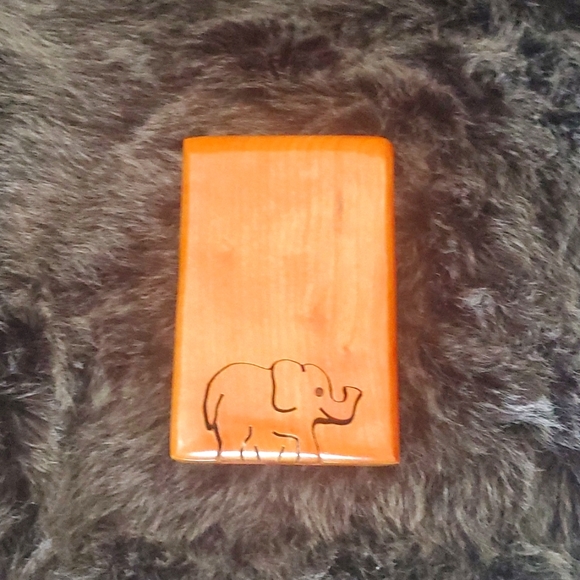 RICHARD ROTHFORD VINTAGE HAND CARVED CEDAR ELEPHANT PUZZLE/ JEWELRY BOX - Picture 9 of 9